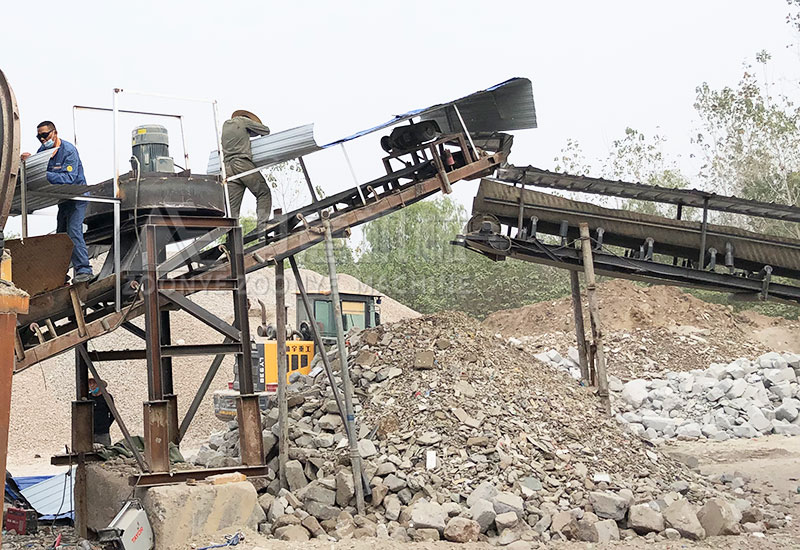 Negative pressure air separator and aggregate after air separation Negative pressure air separator and aggregate after air separation